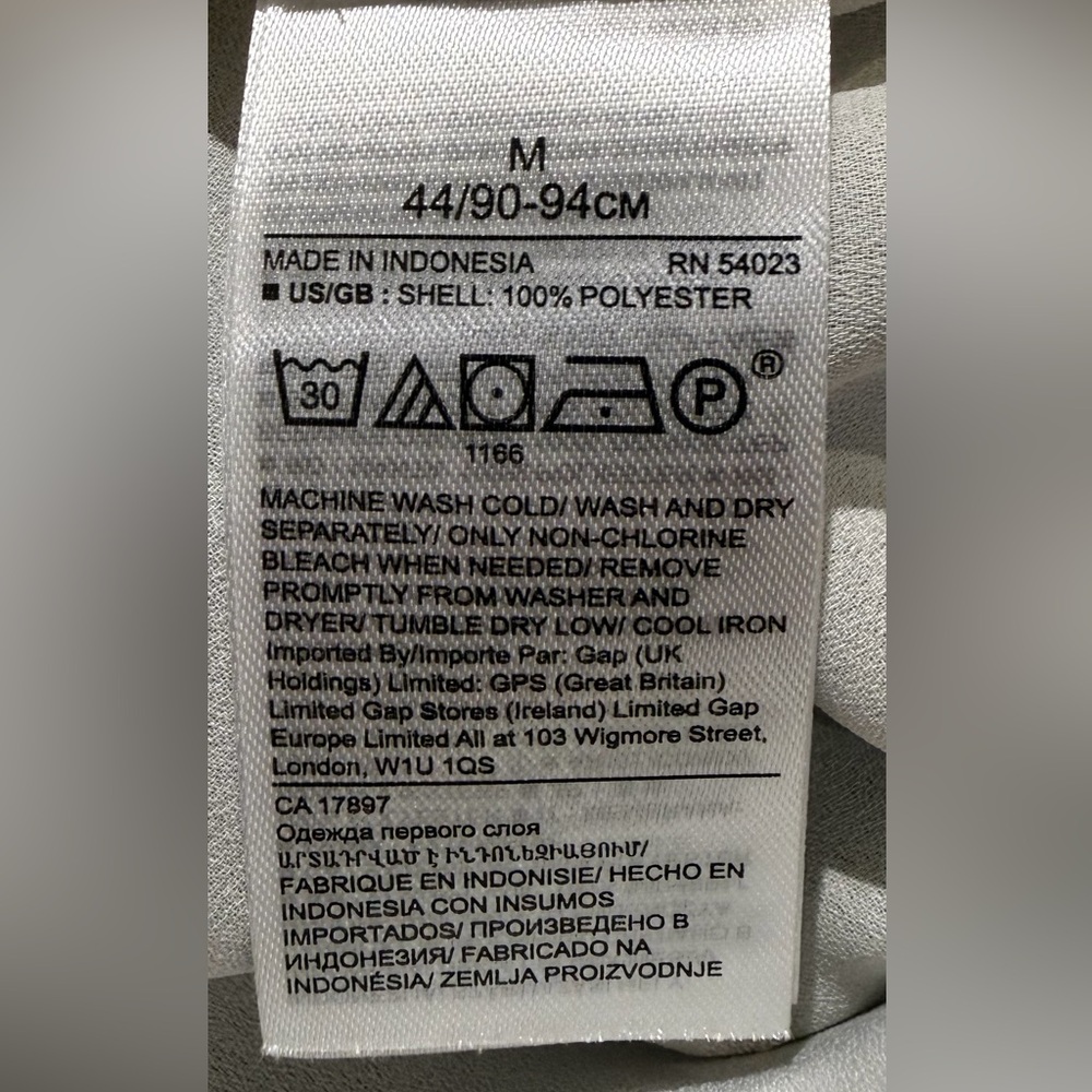 Banana Republic Sleeveless Blouse - Navy and White -  Size M - Picture 4 of 4